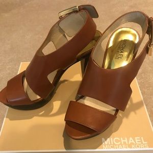 Michael Kors Carla platform